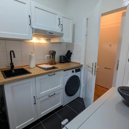 Heju - Parking - Kitchen - Netflix - Kingsize Bett