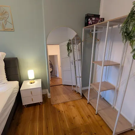 Heju - Parking - Kitchen - Netflix - Kingsize Bett アパート